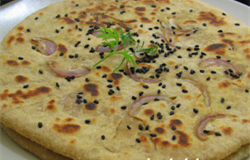 Onion Kulcha Recipe